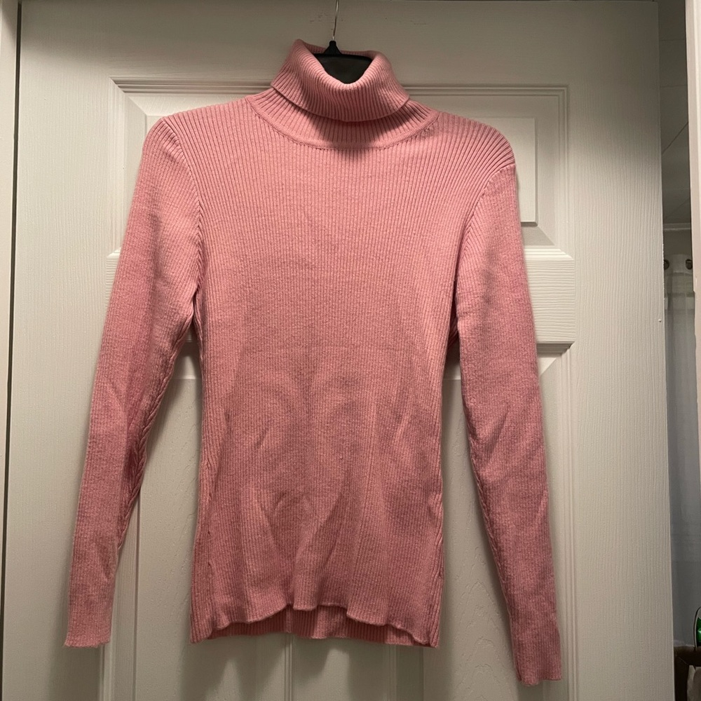 Light pink knit turtleneck